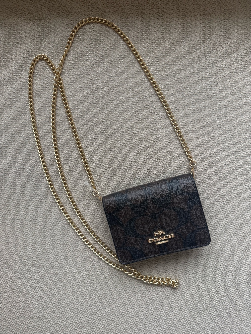 Mini Coach Wallet with Chain - Picture 2 of 4